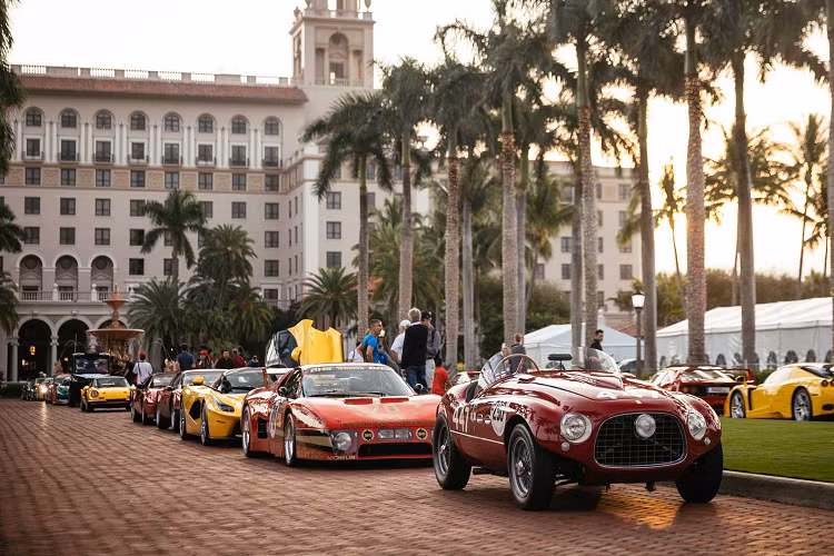 Chuỗi sự kiện này được tổ chức vào ngày 26-29/1/3023 tại Palm Beach, chào đón đông đảo những người đam mê xe ôtô cổ điển đến nơi đây tham gia và chia sẻ đam mê. Thương hiệu Ý thông qua dịp này cũng đã tri ân tới sự kiện 24 Hours of Le Mans khi giải đấu huyền thoại này chính thức bước sang tuổi 100 vào năm nay.