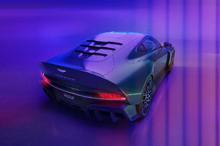 Valour được ra đời để trở thành “một trong những chiếc Aston Martin đáng sưu tập nhất”, nên hãng xe Anh Quốc sẽ chỉ sản xuất đúng 110 chiếc dành cho toàn thế giới. Hiện giá xe Aston Martin Valour chưa được tiết lộ, chỉ biết rằng đợt giao hàng đầu tiên dự kiến sẽ bắt đầu vào quý IV năm nay.