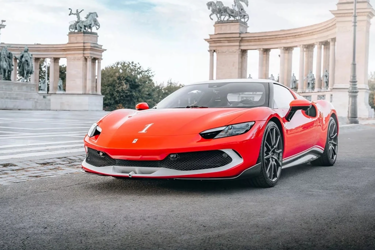 Ferrari 296 GTB Assetto Fiorano dac biet lay cam hung tu xe dua F1