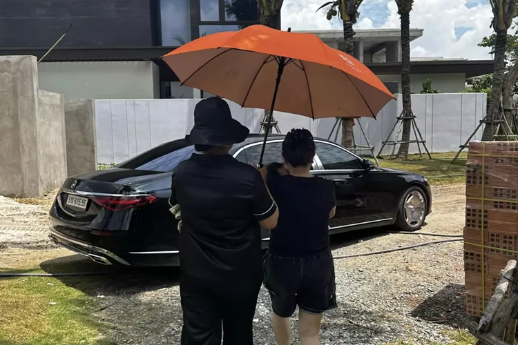 Dòng xe siêu sang Mercedes-Maybach S450 4Matic thế hệ mới của Cường Đô la sẽ được trang bị động cơ tăng áp, dung tích 3.0 lít, thế hệ mới với công nghệ EQ Boost tạo ra công suất tối đa 367 mã lực. 