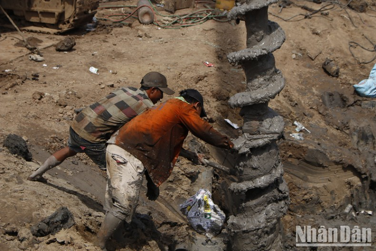 Diem lai nhung vu tre em gap tai nan vi “ho cong trinh”-Hinh-2