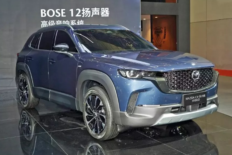 Động cơ đi với hộp số tự động 6 cấp. Trong đó, động cơ 2.5L có công nghệ ngắt xi-lanh chủ động nên chỉ tiêu thụ lượng xăng trung bình 7,35 lít/100 km. Hiện tại, mẫu SUV Mazda CX-50 hybrid này mới chỉ được phân phối tại thị trường Trung Quốc.