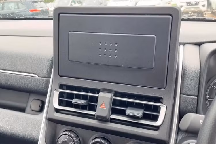 "Trái tim" của Toyota Innova Hycross G 2023 là động cơ xăng 4 xi-lanh, dung tích 2.0L, cho công suất tối đa 172 mã lực và mô-men xoắn cực đại 209 Nm.