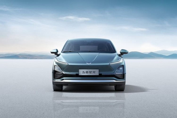 Đây là động thái tiếp theo của liên doanh SAIC-GM-Wuling nhằm giúp cho thương hiệu Wuling tiếp tục chinh phục các cột mốc mới trong giới xe năng lượng mới. Đồng thời, giá xe Wuling Starlight 2024 dự kiến có thể vào khoảng 100.000 nhân dân tệ, tương đương 325 triệu đồng.