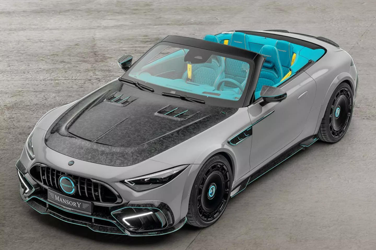 Gói nâng cấp này đã từng được Mansory tiết lộ vào đầu năm 2023, tức là chỉ ít lâu sau khi dòng SL-Class thế hệ mới chính thức ra mắt. Tuy nhiên phải đến khi được ứng dụng vào xe thực tế, toàn bộ ý tưởng của Mansory mới thể hiện đầy đủ, cho thấy sự cải tiến vượt trội so với thiết kế nguyên bản mà đội ngũ Mercedes-AMG dành cho mẫu SL 63.