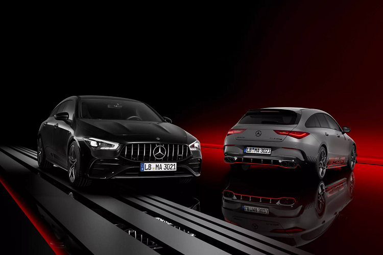 Hệ điều hành MBUX mới có thêm các lựa chọn giao diện Classic, Sporty và Discreet. Vô-lăng bọc da Nappa và tùy chọn có sưởi. Các lựa chọn trang trí nội thất được cập nhật bao gồm sợi carbon tối màu, gỗ bồ đề màu nâu hoặc sợi vải microfiber màu nâu. Tùy chọn dàn âm thanh "hàng hiệu" Burmester nay có thêm chức năng Dolby Atmos.