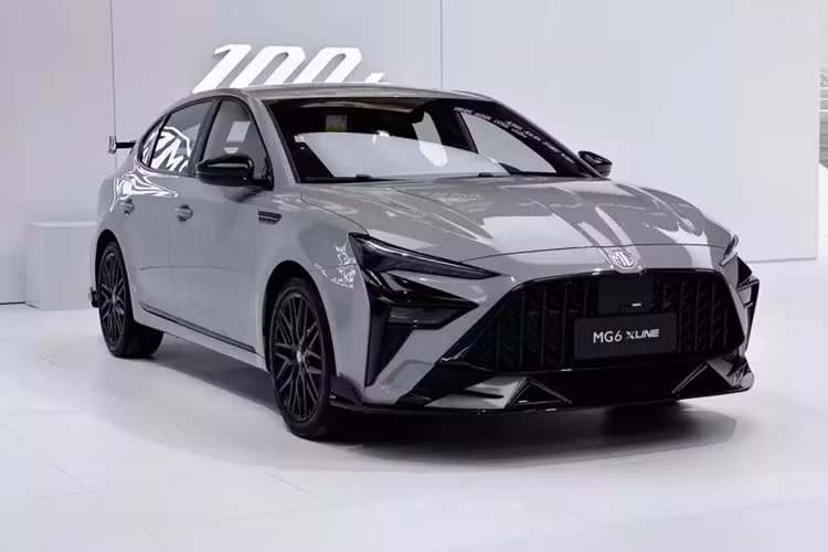 Tại triển lãm ô tô Quảng Châu 2023, có rất nhiều mẫu xe hot của nhiều hãng được trưng bày, 1 trong số đó có MG6 X-Line 2024 mới, chiếc sedan hạng C cỡ lớn hơn MG5 đang bán chính hãng tại Việt Nam.