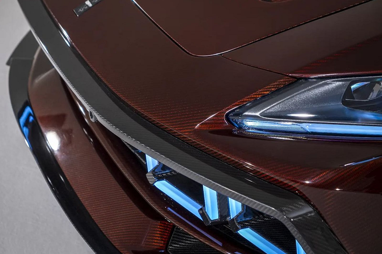 Hiện mức giá của dự án 273 Potenza thực hiện Ferrari 288 GTO hiện đại chưa được công bố. Tuy phần ngoại hình hấp dẫn, hiệu suất cao cùng sự giao thoa giữa cổ điển và hiện đại nhưng nhìn nhận thực tế mẫu xe này sẽ khó có thể tìm được chủ nhân mới.