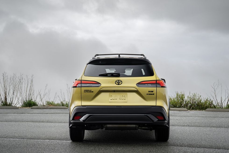 Được định vị thấp hơn đàn anh RAV4, Toyota Corolla Cross tại thị trường Mỹ là đối thủ của Nissan Kicks và Honda HR-V. Xe sẽ chính thức được giao cho khách hàng Mỹ vào tháng 6 năm nay.