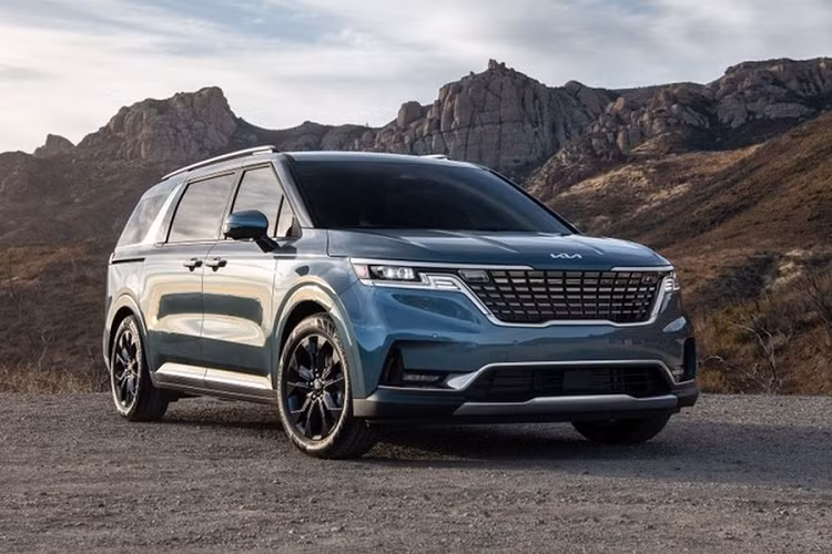 Kia trieu hoi hang loat xe Carnival do loi nguy hiem cho khach