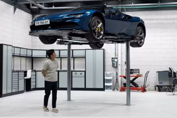 Theo đó, xưởng dịch vụ sửa chữa và chăm sóc ôtô của garage độ siêu xe Cường Đô la sẽ chính thức đi vào hoạt động sau Tết Nguyên đán.