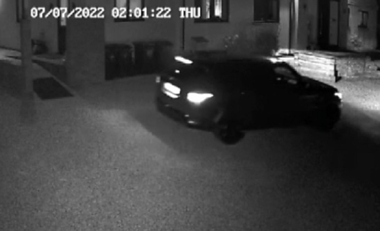 Phat hien chiec Range Rover Sport bi mat cap trong container-Hinh-3