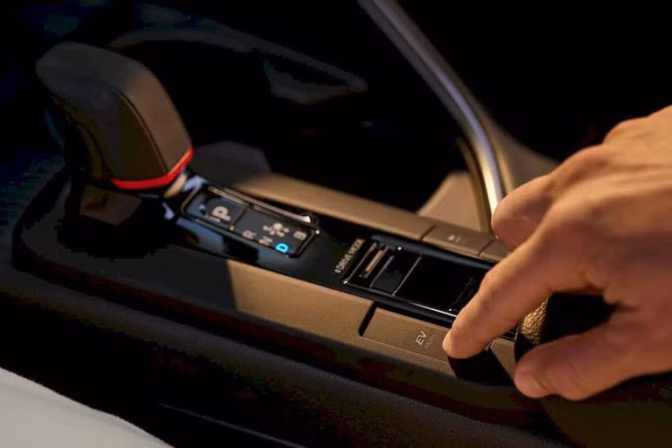 Can canh Toyota C-HR 2024, 