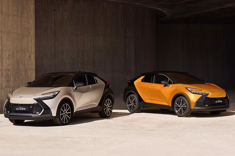 Can canh Toyota C-HR 2024, 