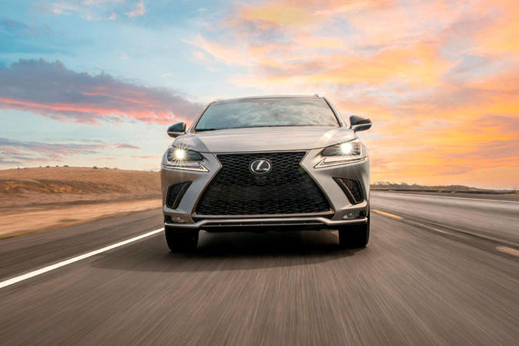 Tin đồn về việc hãng Lexus phát triển một mẫu SUV cỡ nhỏ đã xuất hiện trong làng ô tô thế giới từ năm 2015 khi xe concept LF-SA trình làng. Tin đồn tiếp tục bùng lên khi hãng Toyota ra mắt Yaris Cross vào năm 2020. Vài tháng sau, người ta càng tin rằng tin đồn này là đúng sự thật khi hãng Lexus đăng ký bản quyền thương hiệu LBX.