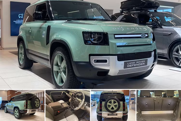 Đáng tiếc là Land Rover vẫn cung cấp cho phiên bản đặc biệt Denfender 75th Limited Edition hệ truyền động như các bản tiêu chuẩn là động cơ plug-in hybrid P400e, ngoài ra còn các tùy chọn động cơ xăng P400 và dầu D300 kết hợp công nghệ hybrid nhẹ.