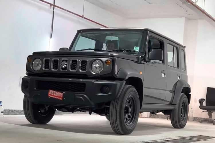 Suzuki Jimny 5 cua tu 513 trieu dong tai Indonesia, cho ve Viet Nam?