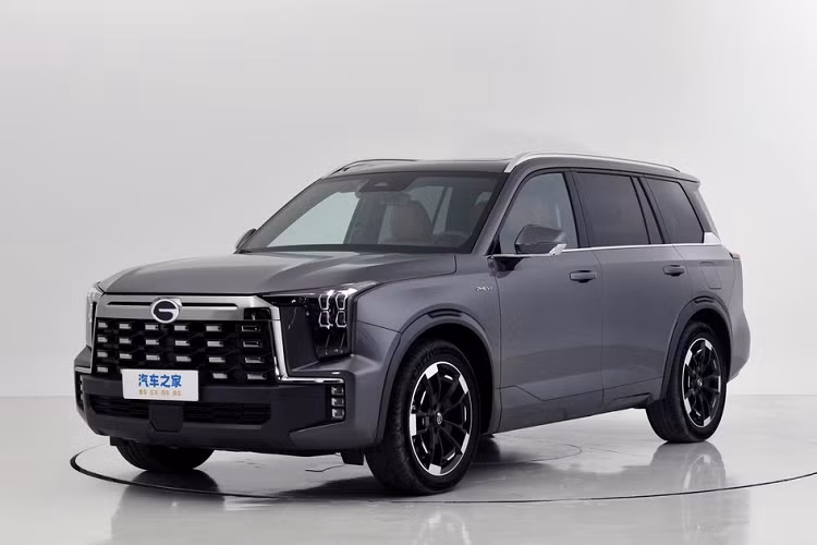 Khách đặt mua xe SUV GAC Trumpchi ES9 ngay từ bây giờ sẽ nhận được khoản giảm tiền mặt lên đến 20.000 nhân dân tệ, tương đương 65 triệu đồng, bên cạnh trừ tiền mặt, người mua còn hưởng được Huawei Mate 60 Pro tùy chỉnh và dữ liệu cơ bản miễn phí trọn đời.