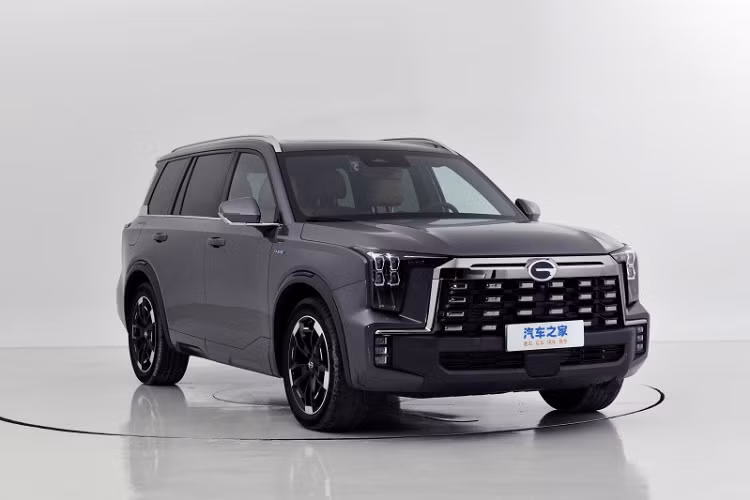 Tổng cộng có 4 mẫu xe GAC Trumpchi ES9 đã được ra mắt. Giá xe GAC Trumpchi ES9 2024 được công bố là 229.800 đến 269.800 nhân dân tệ (tương đương 746 triệu đồng cho đến 876 triệu đồng).