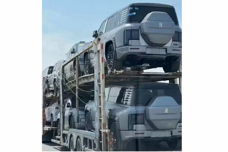 Được biết, BYD đã cho phép khách hàng đặt mua trước xe điện YangWang U8 từ hồi tháng 4/2023 vừa qua, lúc xe được ra mắt tại triển lãm ôtô Thượng Hải 2023, thời gian bắt đầu giao hàng sẽ vào tháng 9.