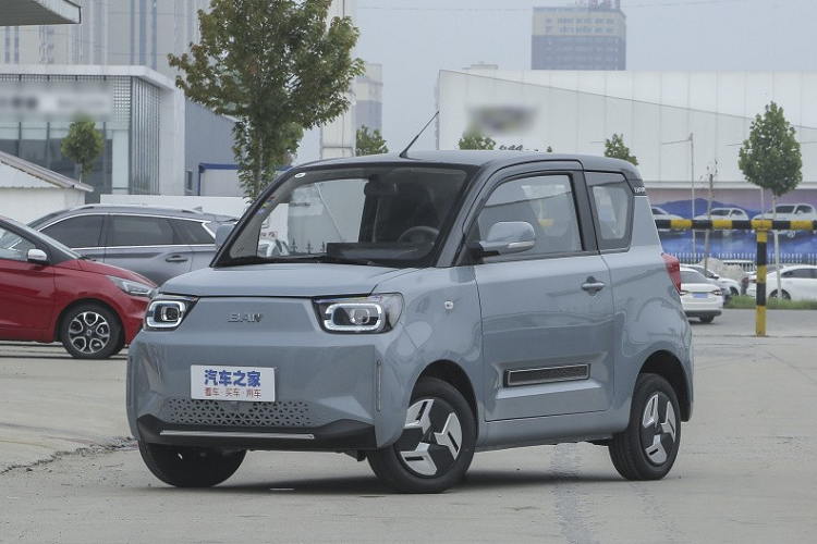 Xe được trang bị pin LFP có công suất 9,6 kWh và phạm vi hoạt động 120 km theo chu trình thử nghiệm CLTC của Trung Quốc. Yuanbao 2023 không hỗ trợ sạc nhanh, thời gian sạc chậm là 6,5 giờ.