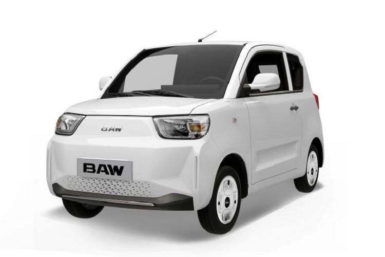 Thay vì có giá dao động từ 33.900 - 49.900 nhân dân tệ (khoảng 118 - 174 triệu đồng) như phiên bản 2022 lúc mới ra mắt, giờ đây, BAW còn tung ra 1 phiên bản xe Yuanbao 2023 với giá rất hấp dẫn, chỉ từ 29.700 nhân dân tệ (khoảng 100 triệu đồng).