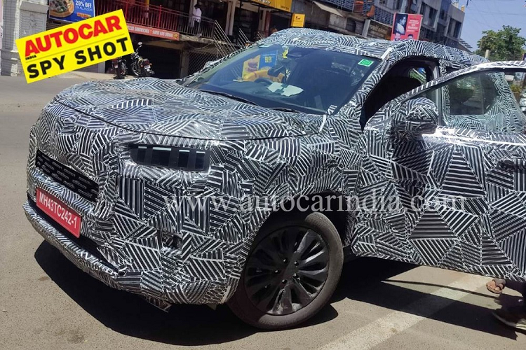 Honda Elevate 2023 sẽ được lắp ráp và bán ra bán ở thị trường Ấn Độ trước, dự kiến vào tháng 8 năm nay, sau đó xuất khẩu sang những thị trường khác. Hãng Honda dự định sẽ sản xuất 8.000 chiếc Elevate mỗi tháng để phục vụ thị trường Ấn Độ và xuất khẩu.