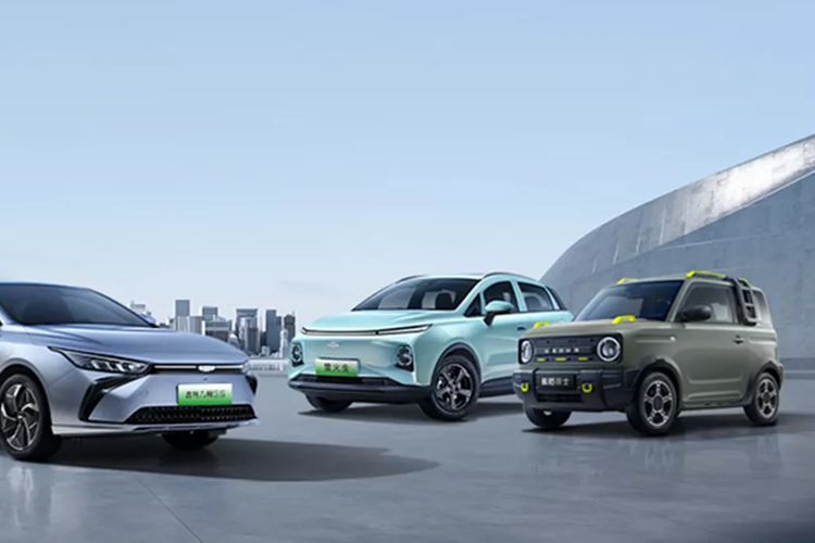 Tổng cộng Geely đã bán được 180.706 chiếc xe trong tháng 10, tăng hơn 6% so với tháng trước và tăng khoảng 19% so với cùng kỳ năm ngoái, tăng trưởng trong 9 tháng liên tiếp. Xét về thương hiệu, Geely đã bán được 139.376 xe, tăng khoảng 5% so với tháng trước và tăng hơn 16% so với cùng kỳ năm trước.