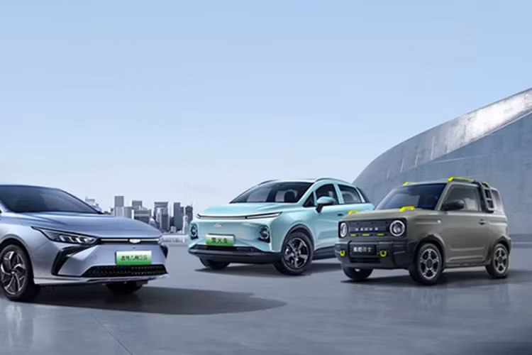 Tổng cộng Geely đã bán được 180.706 chiếc xe trong tháng 10, tăng hơn 6% so với tháng trước và tăng khoảng 19% so với cùng kỳ năm ngoái, tăng trưởng trong 9 tháng liên tiếp. Xét về thương hiệu, Geely đã bán được 139.376 xe, tăng khoảng 5% so với tháng trước và tăng hơn 16% so với cùng kỳ năm trước.