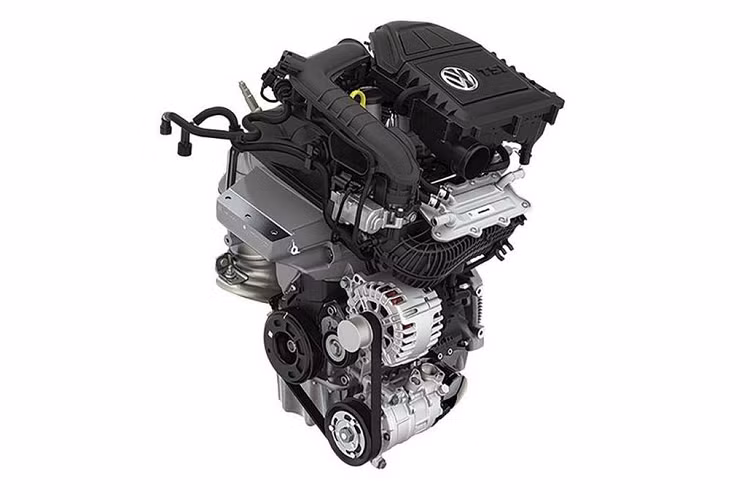 Về an toàn, Volkswagen Virtus 2023 sở hữu 6 túi khí, hệ thống cân bằng điện tử, hỗ trợ khởi hành ngang dốc, cảm biến đỗ xe phía sau, cảnh báo áp suất lốp, hệ thống chống bó cứng phanh ABS và phân bổ lực phanh điện tử EBD. Mức giá xe Volkswagen Virtus 2023 chưa công bố, nhưng dự đoán khá mềm để cạnh tranh với các đối thủ cùng phân khúc.