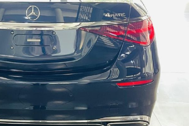 Cung cấp sức mạnh cho cả 2 phiên bản Mercedes-Benz S 450 và S 450 Luxury 2022 là khối động cơ I6 3.0L có công nghệ EQ Boost, cho công suất 367 mã lực và mô-men xoắn 500 Nm, kết hợp số tự động 9 cấp.
