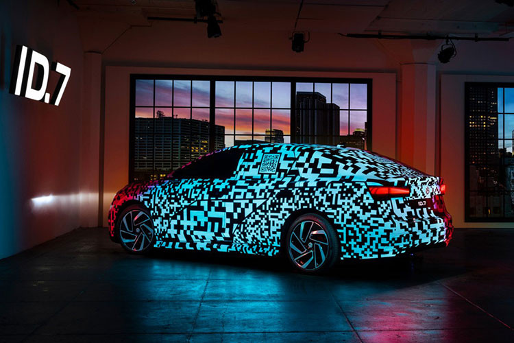 Tuy nhiêncác đại lý ở Mỹ hiện chỉ có 1 lựa chọn duy nhất cho người mua là chiếc ID.4 nhỏ gọn, cùng với chiếc xe van ID.Buzz đang trên đường về, vì thế, sự ra mắt của thành viên thứ ba trong gia đình ID hứa hẹn sẽ mang đến thêm 1 lựa chọn hấp dẫn và đây là 1 chiếc sedan.