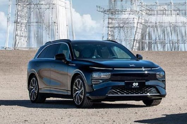 Mới đây, nhà sản xuất ôtô Trung Quốc vừa đưa ra thông báo Xpeng G9 2024 mới đã nhận được hơn 15.000 đơn đặt hàng sau 15 ngày mở bán, với hơn 80% khách hàng đặt mua phiên bản Max của mẫu xe này. Với thiết kế bắt mắt, chiếc SUV cỡ lớn Xpeng sở hữu chiều dài x rộng x cao lần lượt là 4.891 x 1.937 x 1.680 (mm).