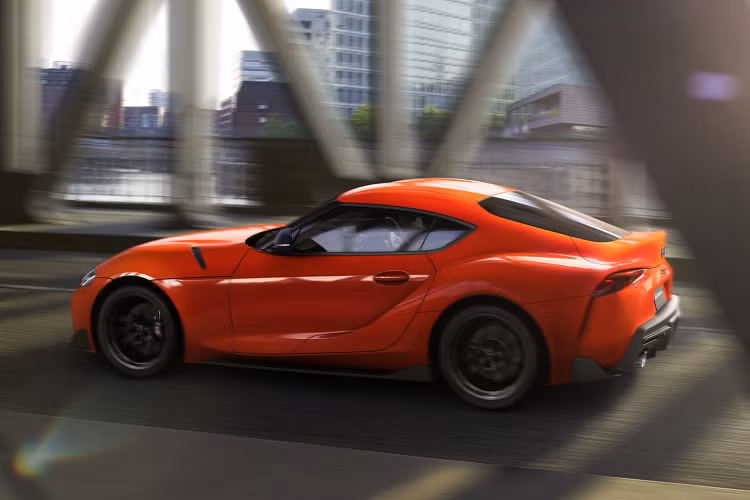 Toyota GR Supra GT4 EVO 100 Edition chưa công bố giá, tuy nhiên chiếc GR Supra GT4 Evo đang được chào bán 186.000 Euro (tương đương 4,857 tỷ đồng).