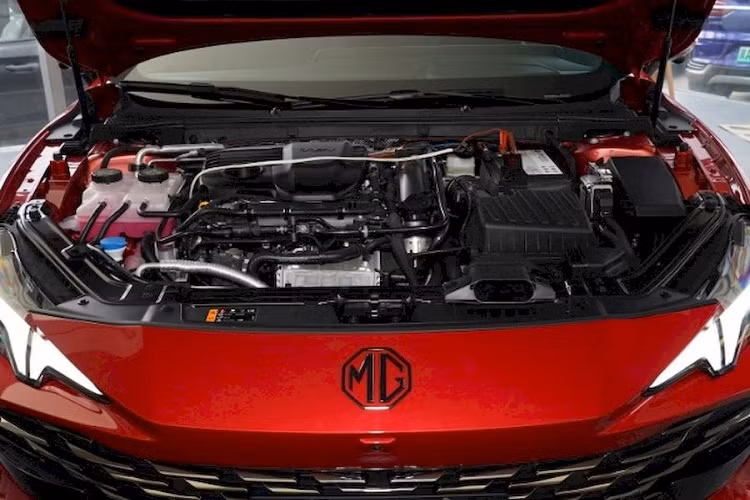 Thứ nhất là động cơ xăng tăng áp 4 xy-lanh, dung tích 2.0L cho đầu ra công suất 261 mã lực và mô-men xoắn 405 Nm, đi kèm hộp số sàn 9 cấp. Thứ 2 là động cơ tăng áp 4 xy-lanh, dung tích 1.5L, công suất 180 mã lực và 298 Nm, kết hợp với hộp số ly hợp kép 7 cấp. Ở cả hai phiên bản, xe đều được trang bị 4 chế độ lái gồm Normal, Eco, Sport và X-MODE.