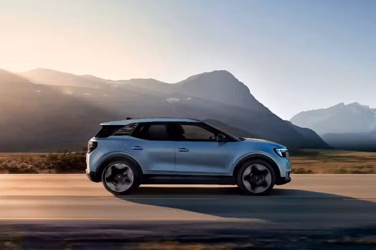 Và khi Farley lên nắm quyền tại Ford, ông đã quyết định tung ra chiếc crossover Mustang chạy hoàn toàn bằng điện và F -150 Lightning - chiếc xe bán tải chạy hoàn toàn bằng điện đầu tiên của Ford. Kết quả vô cùng bất ngờ, hai mẫu xe này đều thành công, điều này cho thấy người dùng không hề ngần ngại chi đậm để mua xe điện cỡ lớn.