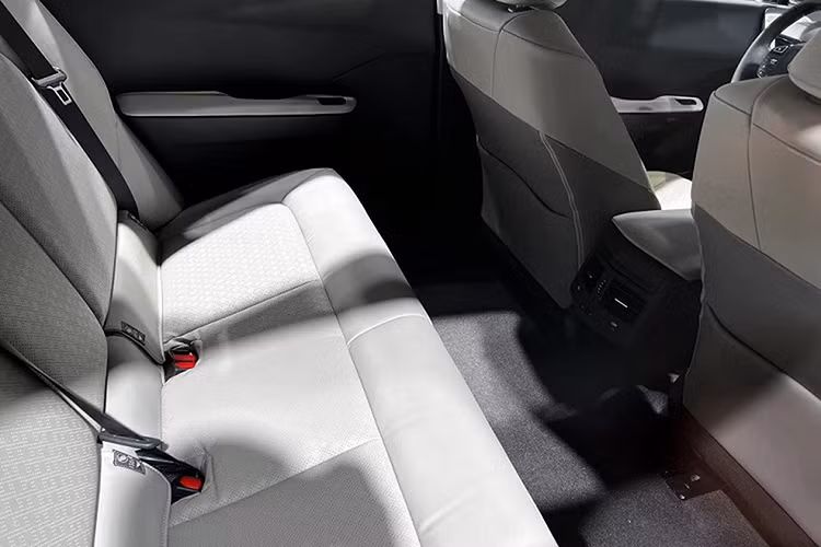 Là sản phẩm hợp tác giữa Toyota và đối tác Trung Quốc FAW, Toyota bZ3 được phát triển dựa trên hệ thống khung gầm e-TNGA của thương hiệu Nhật Bản nhưng có cụm pin và động cơ điện do BYD sản xuất.