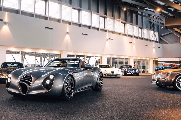 Chiếc xe Wiesmann Project Thunderball chạy điện mui trần này vẫn chưa được đưa vào sản xuất, nhưng thương hiệu đang hé lộ các tùy chọn dành riêng cho những khách hàng muốn cá nhân hóa mẫu xe của mình.