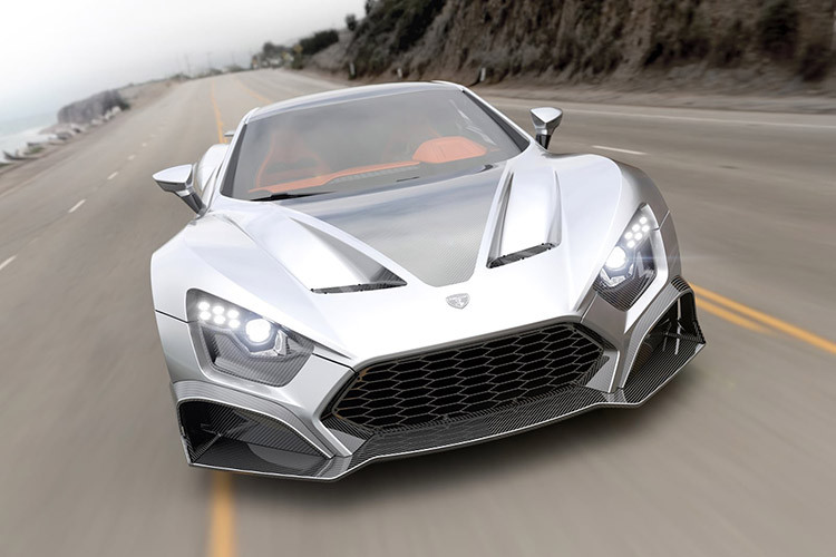 Siêu xe Zenvo Aurora dự kiến sẽ có 2 phiên bản: Agil với hiệu năng tối đa để đáp ứng nhu cầu chạy trong đường đua, và Tur GT với phong cách xe đường trường năng động nhưng vẫn dễ điều khiển. Bản Tur từng được hé lộ có thể đạt tốc độ tối đa khoảng 400 km/h. Mức giá xe Zenvo Aurora 2024 sẽ không dưới 1 triệu USD.