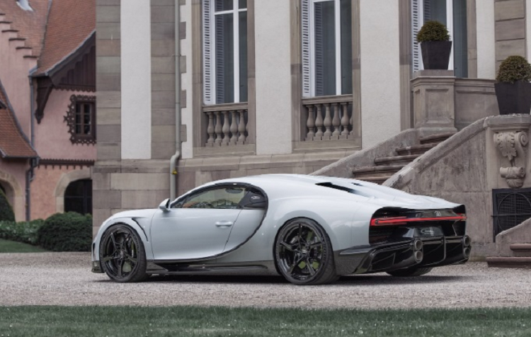 Bugatti Chiron gia 93 ty dong bi trieu hoi vi... lap nham banh-Hinh-2