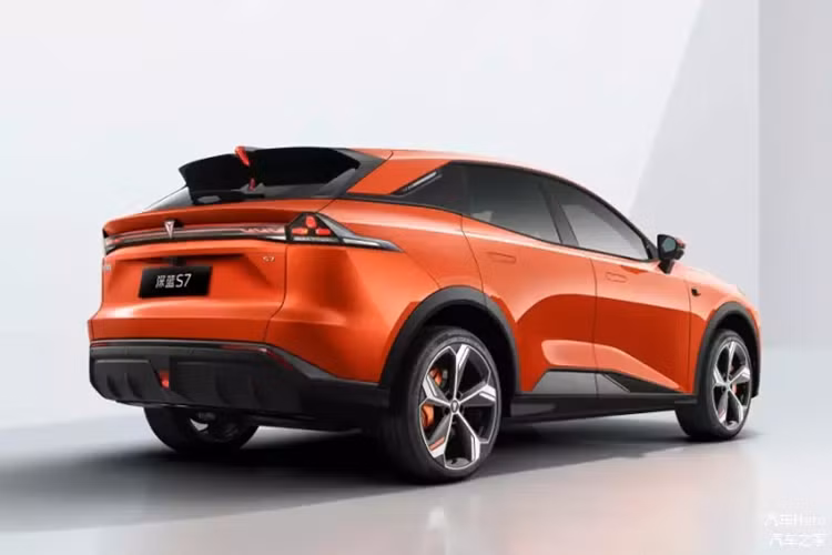 Bộ pin lithium ba cấp 66,8 kWh do Tập đoàn CALB cung cấp, cung cấp phạm vi di chuyển CLTC là 520 km. Mức tiêu thụ điện năng trên 100 km là 14,2 kWh.