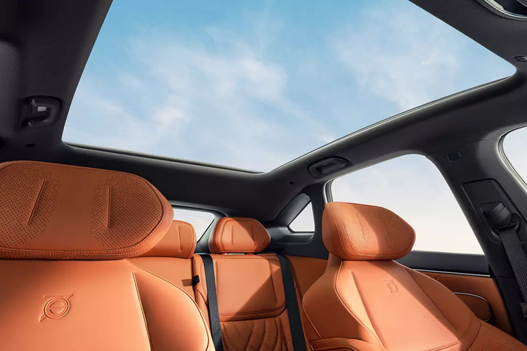 Deepal đã nhận ra điều này khi cho ra mắt S7 Pro, có giá 179.900 nhân dân tệ (24.600 USD), tương đương 583 triệu đồng.