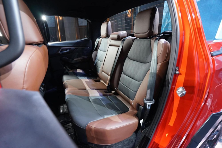 Theo kế hoạch, Isuzu D-Max 2024 sẽ bắt đầu được bán tại Thái Lan từ ngày 12/10 tới đây. Sau Thái Lan, mẫu xe bán tải này dự kiến sẽ tiếp tục được bán ở những thị trường Đông Nam Á khác như Việt Nam.