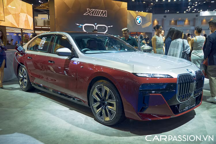 BMW i7 va 750e tu 4,83 ty dong tai Thai Lan, co ve Viet Nam?