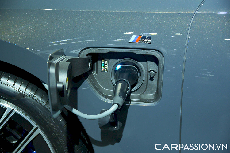 Xe cũng được trang bị các tính năng phục hồi, tiết kiệm năng lượng được nâng cấp để nhận diện đèn giao thông và phát hiện các đoạn xuống dốc. Hệ thống tái tạo sẽ tự động hoạt động khi đến gần giao lộ hoặc ngắt nguồn điện khỏi động cơ khi xuống dốc để quay tự do