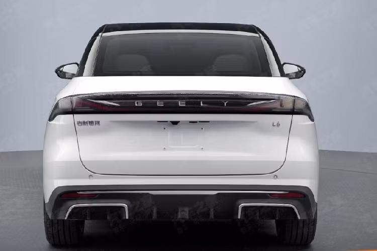 Dựa trên thông tin khai báo trước đó, chiếc xe sẽ được trang bị động cơ hybrid Raytheon 1.5T có mẫu mã là BHE15-BFZ và động cơ kép P1+P2, trong đó tổng công suất sẽ đạt 654 mã lực, xe sẽ được trang bị hộp số DHT Pro 3 cấp.