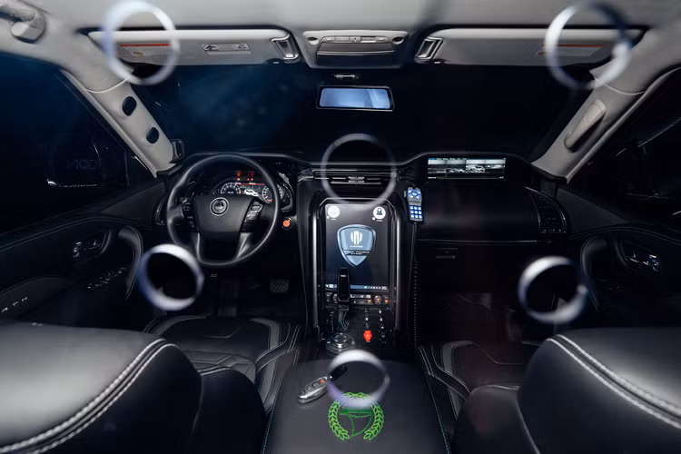 Không rõ W Motors có tinh chỉnh hệ truyền động của chiếc xe hay không, nếu để nguyên bản như mẫu xe Nissan Patrol, xe sẽ được trang bị động cơ xăng V8 5,6 lít sản sinh công suất 400 mã lực hoặc 428 mã lực trên bản Patrol Nismo. Sức mạnh được gửi đến các bánh xe thông qua hộp số tự động 7 cấp và hệ dẫn động 4 bánh 4WD của Nissan.