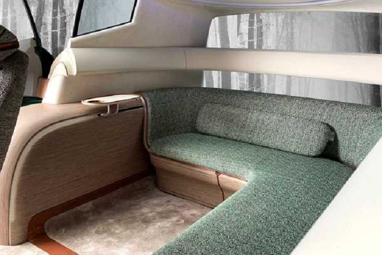 Nhà sản xuất Hàn Quốc gọi chiếc xe này là SUEV (Xe điện thể thao đa dụng) và dự kiến bản thương mại sẽ sớm ra mắt dưới cái tên Ioniq 7. Về thiết kế, mẫu Concept này sở hữu ngoại hình mang ảnh hưởng nhiều từ các mẫu Ioniq ra mắt trước đó, bao gồm đèn pha và đèn hậu 'pixel'.