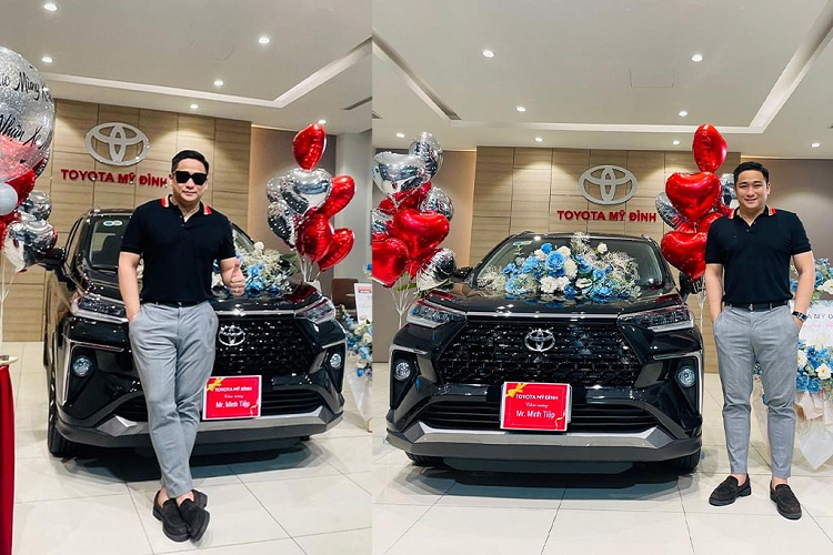 Diễn viên Minh Tiệp gần đây đã chia sẻ niềm vui trong ngày nhận bàn giao chiếc Toyota Veloz Cross lên trang cá nhân của mình. Đây là một trong những lần hiếm hoi nam diễn viên Minh Tiệp khoe mua xe Toyota Veloz Cross ngay trước dịp nghỉ dài nhân ngày Giỗ tổ Hùng Vương, Giải phóng miền Nam 30/4 và Quốc tế lao động 1/5.