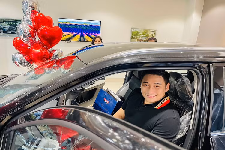 Mức sức mạnh này có thể được coi là hợp lý, khi sở hữu cấu hình tương đồng và thông số không hề thua kém bất kỳ đối thủ nào trong cùng phân khúc. Về an toàn, Toyota Veloz Cross sở hữu gói công nghệ Toyota Safety Sense với cảnh báo tiền va chạm PCS, cảnh báo lệch làn đường LDA,...